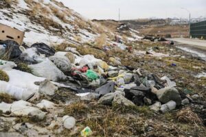 Vecinos denuncian la creación de un microbasural en el sector sur