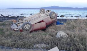 Tres heridos graves deja volcamiento en Puerto Natales: se investiga posible influencia del alcohol como causa