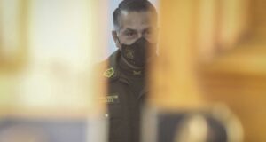 Remezón en Carabineros: coronel (r) apunta a salida del general director y Labbé solidariza