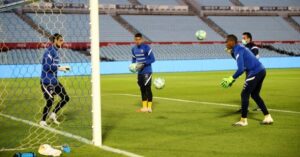Confirmado: Gabriel Arias sufre problema muscular y habrá cambio en el arco de La Roja