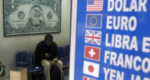 Dólar abre con sesgo bajista en mercado alerta por Johnson & Johnson, que detuvo pruebas de vacuna