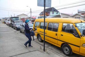 Transportistas escolares: un grupo que se reinventó porque la pandemia también los ha golpeado