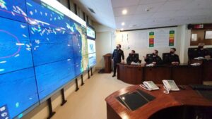 Armada mantiene vigilancia permanente a flota de buques extranjeros en Chile