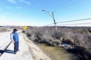 El lunes Edelmag reparará postes dañados camino al Andino