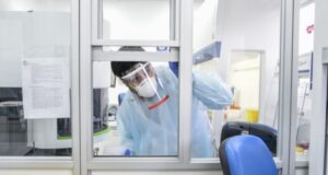 Pandemia asedia a Magallanes: ocupación de camas críticas se alza a un 86,2%