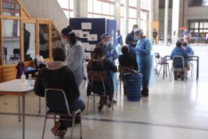Más de 200 de vocales de mesas en Punta Arenas  accedieron a realizarse el PCR de manera voluntaria