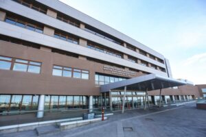 Habilitarán 12 camas UTI  en Hospital Clínico