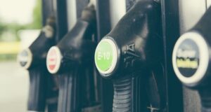 El petróleo sigue cayendo ante los nuevos confinamientos por segunda gran ola del covid-19
