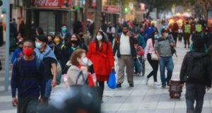 Cifras INE: 50% de los trabajadores recibieron ingresos iguales o menores a $401.000 al mes en 2019