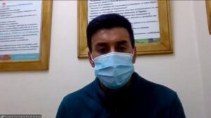 Pensionista amenazó con un cuchillo a otro inquilino: “Si no sales a tomar conmigo te voy a matar”