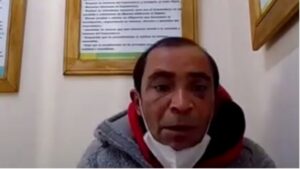 Encarcelan a persona en situación de calle que intentó robar una botella de chirimoya colada desde un local comercial