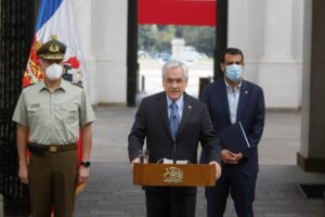 General director de Carabineros, Mario Rozas, renuncia a su cargo