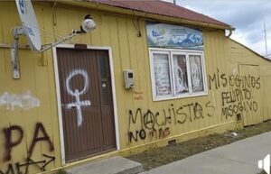 Desconocidos vandalizaron radio de Puerto Natales