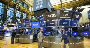 Petróleo y bolsas europeas se disparan tras anuncio de avances de vacuna 
