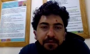 Joven que fue apuñalado en celebración de Fiestas Patrias se querelló contra la expareja de su madre