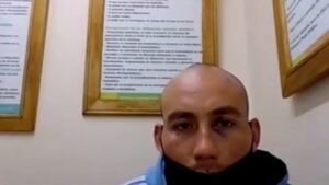 Detienen a conductor ebrio y sin licencia que chocó a tres vehículos