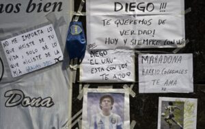 Médico de Diego Maradona llama a la calma: 