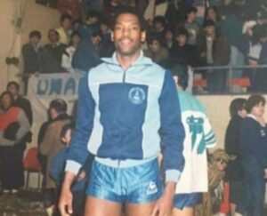 “El mejor público que conozco en un reducto cesteril, lo vi en el gimnasio cubierto de Punta Arenas”
