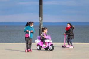 Restricciones sanitarias frenaron tradicional paseo post Navidad en Punta Arenas