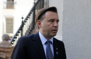 Alcalde Radonich solicita al Ministerio del Interior iniciar toque de queda a las 22.00 horas