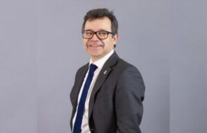 Exseremi de Hacienda Christian García arriesga ser expulsado de la DC tras haber apoyado a candidato independiente