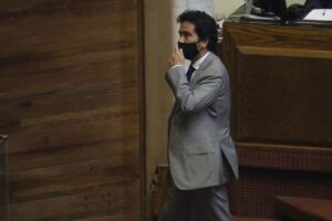 Ministro Ignacio Briones realizó mea culpa
