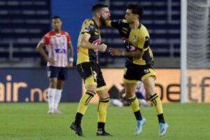 Coquimbo venció a Junior en Colombia y se ilusiona en la Sudamericana
