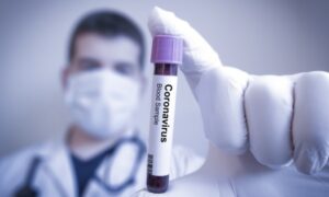 Un año de coronavirus en el mundo: 82 millones de contagios y 1,8 millones de muertos