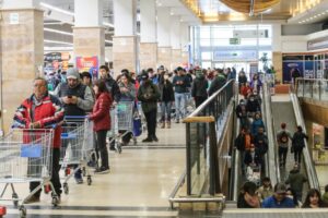 ¿Podrá Magallanes evitar una tercera ola?: Salud no la descarta por su dinamismo