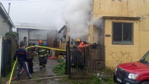 Asfixia por monóxido de carbono habría costado la vida a hombre en incendio