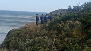 Volcamiento de kayak moviliza operativo en Chabunco: un funcionario de Ejército con hipotermia y otro desaparecido