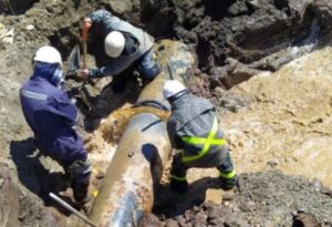 Dirigentes vecinales exigen compensaciones por corte de agua