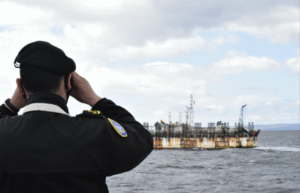 Informan que dos buques pesqueros chinos navegaron por el Estrecho de Magallanes