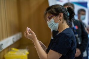 ¿Vacuna contra el Covid obligatoria?: profesionales magallánicos de  salud entregan su testimonio