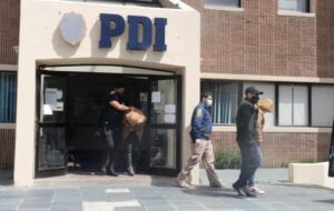 Sujetos que habrían robado una casa seguirán detenidos a la espera de la formalización