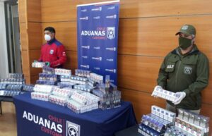 Carabineros y Aduanas incautaron más de 4 mil cajetillas de cigarrillos de tres domicilios