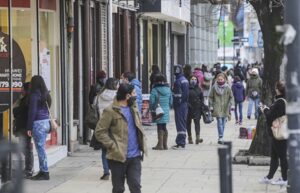 ¡No aprenden!: ocho personas violaron cuarentena