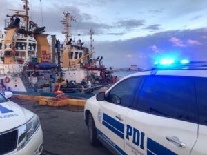 Hombre fallece tras caer de un remolcador en Muelle Prat
