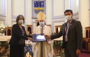 Personal de la Salud del Hospital Clínico recibió el Premio por la Paz