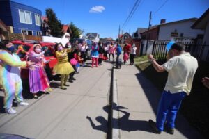 Jardines infantiles realizan caravanas para despedir a sus estudiantes
