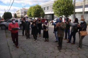 Con 280 firmas profesor Luis Legaza inscribió su candidatura en el Servel