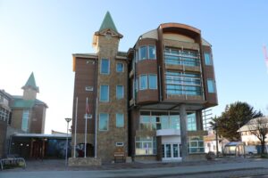 Concejo Municipal de Natales busca reducir valor de patentes comerciales