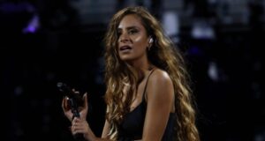 Detienen a cantante Camila Gallardo en fiesta clandestina en Las Condes