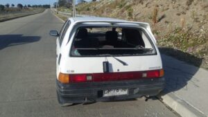 Auto abandonado se convierte en foco conflictivo