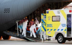 Cifras de fallecidos ya llegó a 272 pero UCI del Hospital Clínico tiene un leve respiro