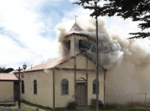 Continúan diligencias para determinara los autores de incendio en Iglesia Río Seco