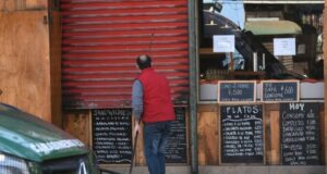 9 comunas retroceden, 4 a cuarentena y 28 avanzan, 5 a apertura inicial: los cambios del Paso a Paso