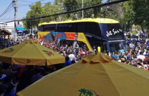 Multitudinario recibimiento a plantel de Melipilla que ascendió a Primera División