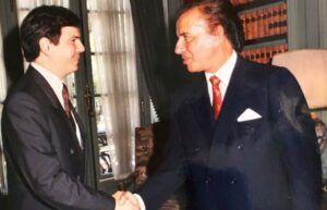 Consulado argentino lamenta muerte de expresidente Menem