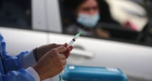 Minsal precisa que Chile ya lleva 2.092.453 vacunados contra covid-19